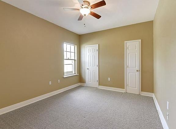 4th image of 14102 Willowbrook Dr