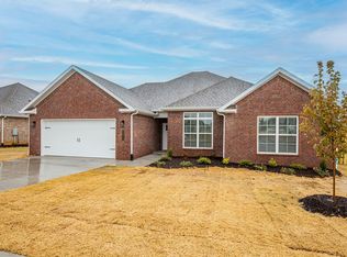 1900 Seay Cir, Pea Ridge, AR 72751