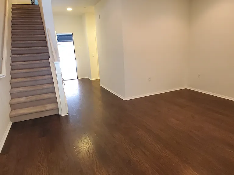 17052 Liberty Way — Photo 3