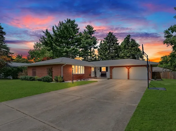 (undisclosed Address), Monticello, IL 61856