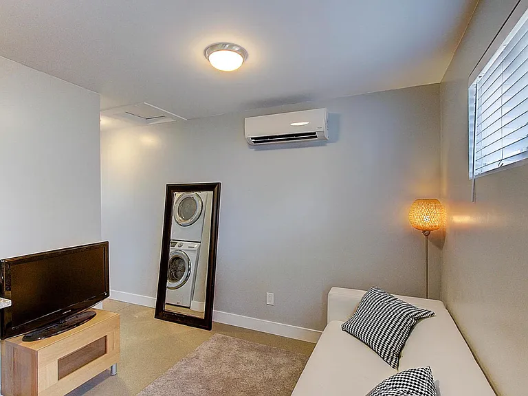 4522 Lincoln St #CH — Photo 8