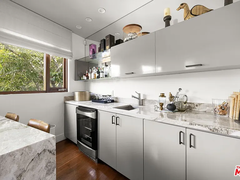 2035 De Mille Dr — Photo 15