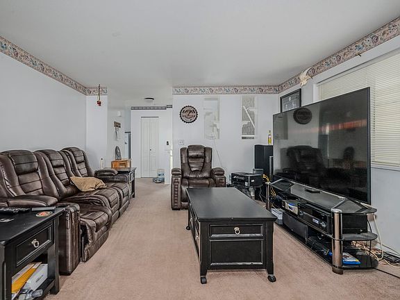 3rd image of 32339 7th Ave #28