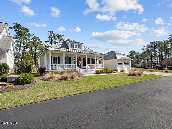 2nd image of 28 Eastcove Way
