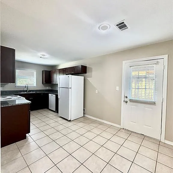 127 S Bend Ct #B — Photo 12