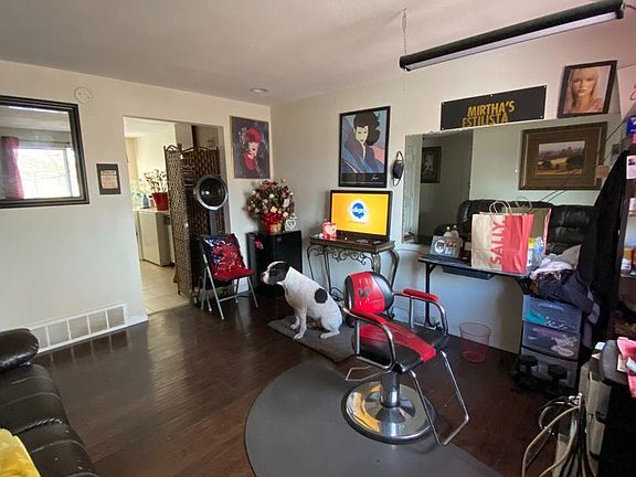 3rd image of 354 S Stuart St #9846072