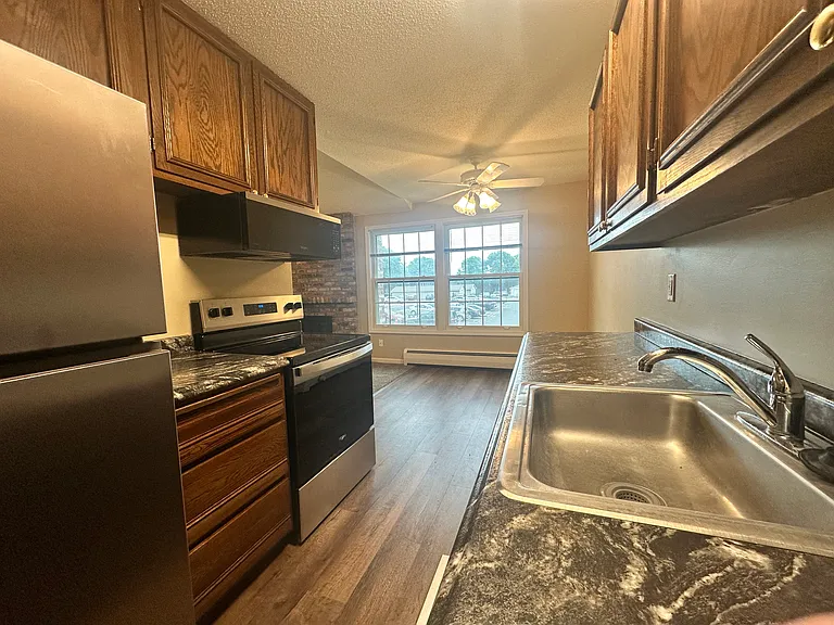 821 Smetana Rd #5 — Photo 8
