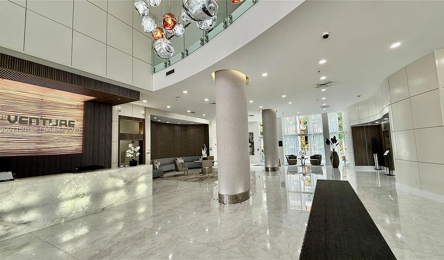Venture At Aventura East — Photo 1