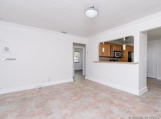 701 SW 1st St, Hallandale, FL 33009