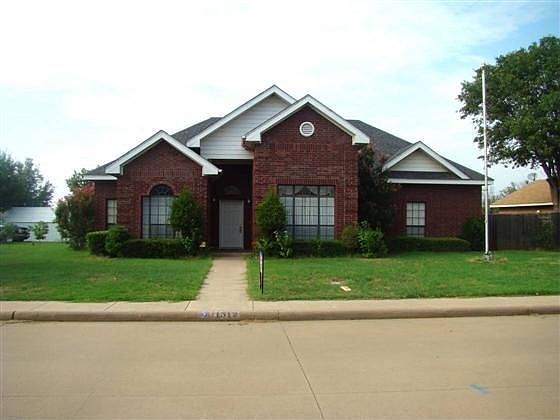 1st image of 1512 Bentwood Dr