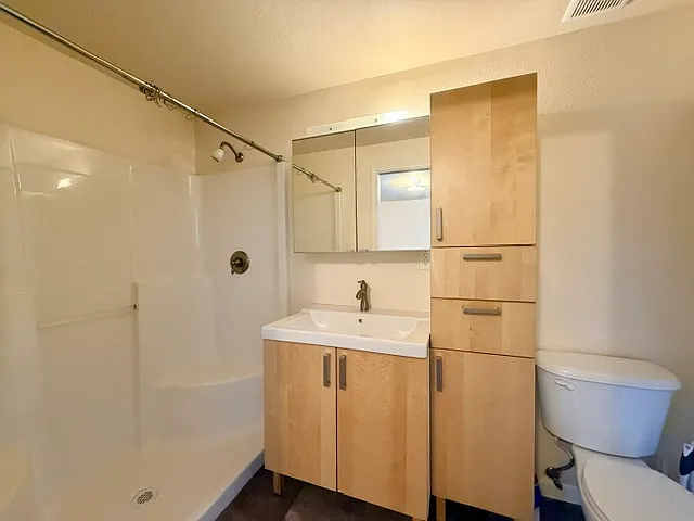 20628 NE 75th Pl — Photo 16