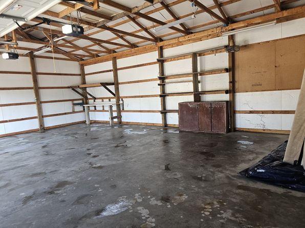 1300 Grapevine Rd, Madisonville, KY 42431