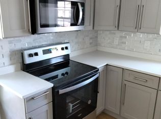 5 Church St APT 2, East Greenwich, RI 02818