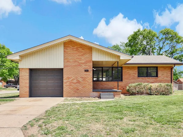 626 N Friend St, Belle Plaine, KS 67013