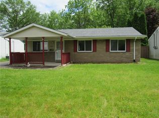 2472 Packard Dr, Lorain, OH 44055