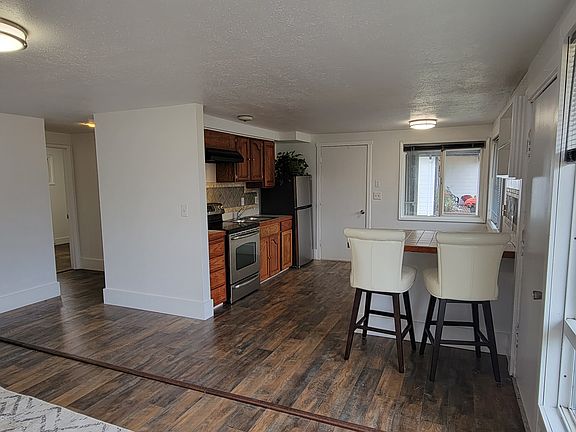 3rd image of 541 D St
