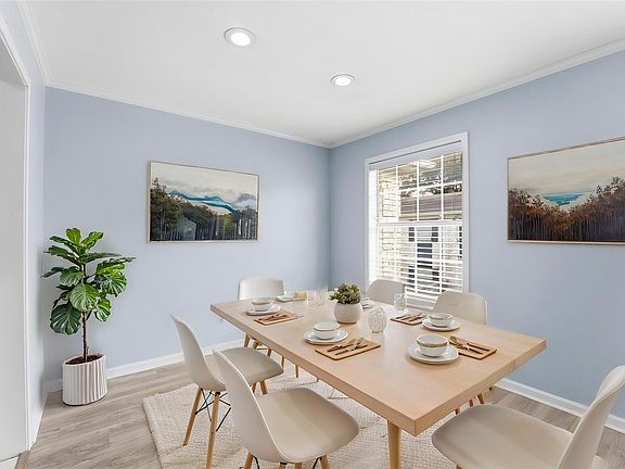 3rd image of 7900 Westheimer Rd APT 146