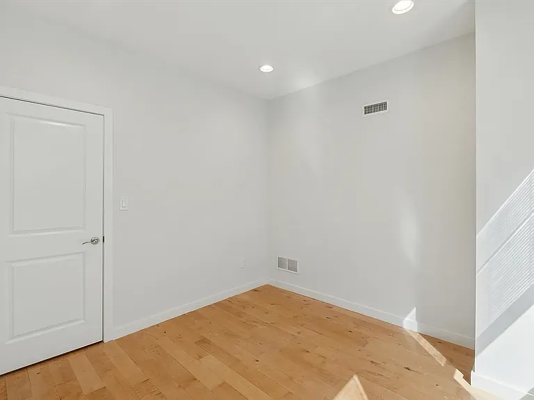 3428 Brandywine St — Photo 6