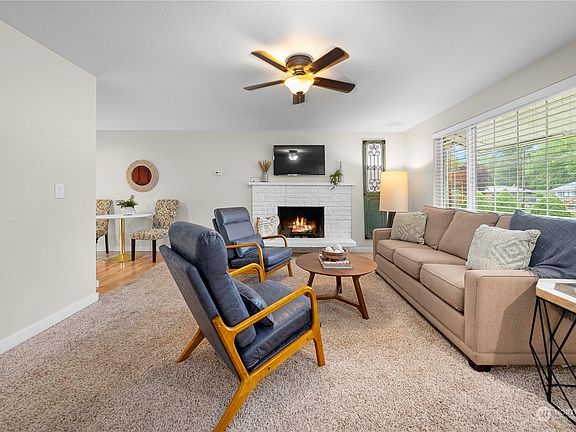 4th image of 9822 McKinley Avenue E