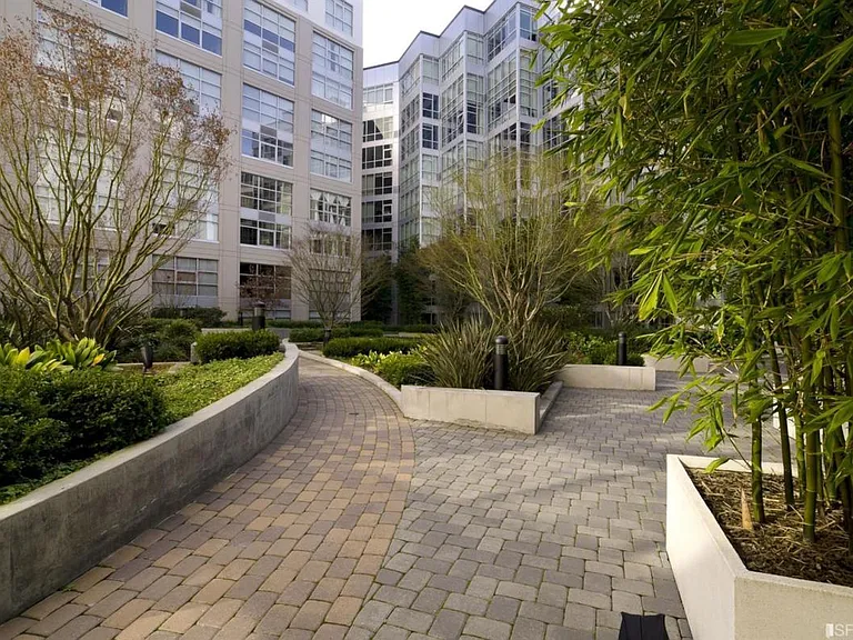 200 Brannan St #117 — Photo 25