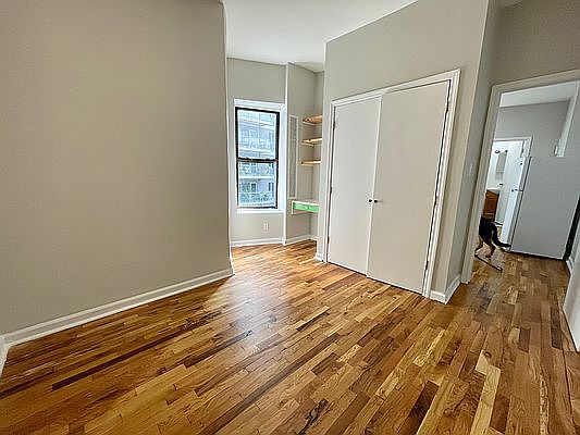 1st image of 647 4th Ave APT 20