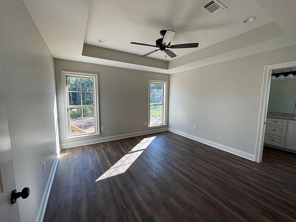 5th image of 111 Planted Pine Dr
