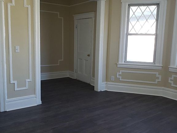 5th image of 352 S 10th Ave Floor 2