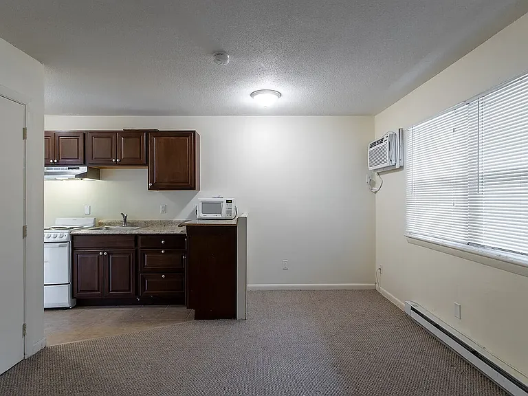 Parker Street Apartments — Photo 12