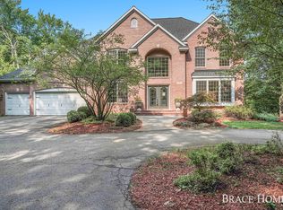 1293 Winteridge Ct NE, Ada, MI 49301