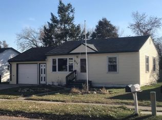 217 4th St NW, Tioga, ND 58852