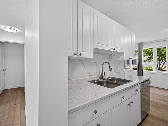 5th image of 11421 34th St NW #186