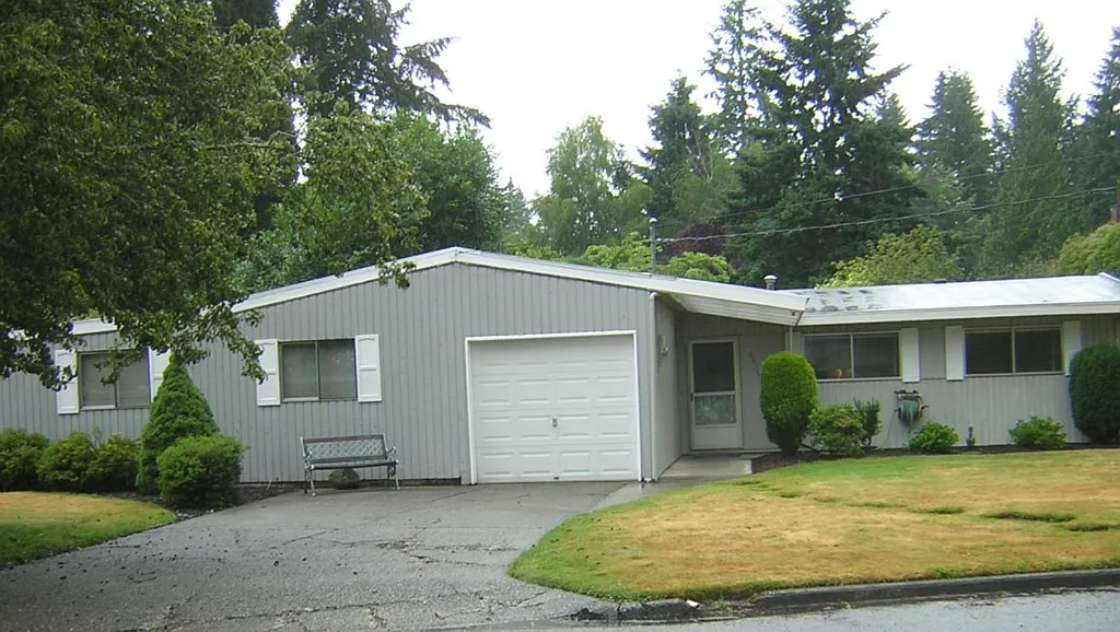 16459 NE 17th Pl photo 1