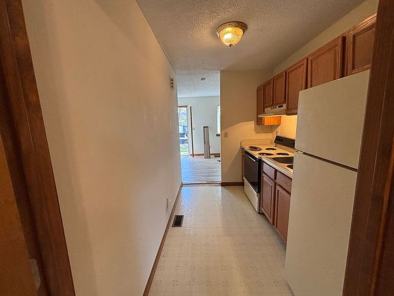 3rd image of 1212 Shelby Ave #2