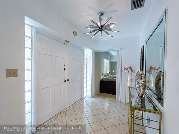2nd image of 5604 Hammock Ln #137
