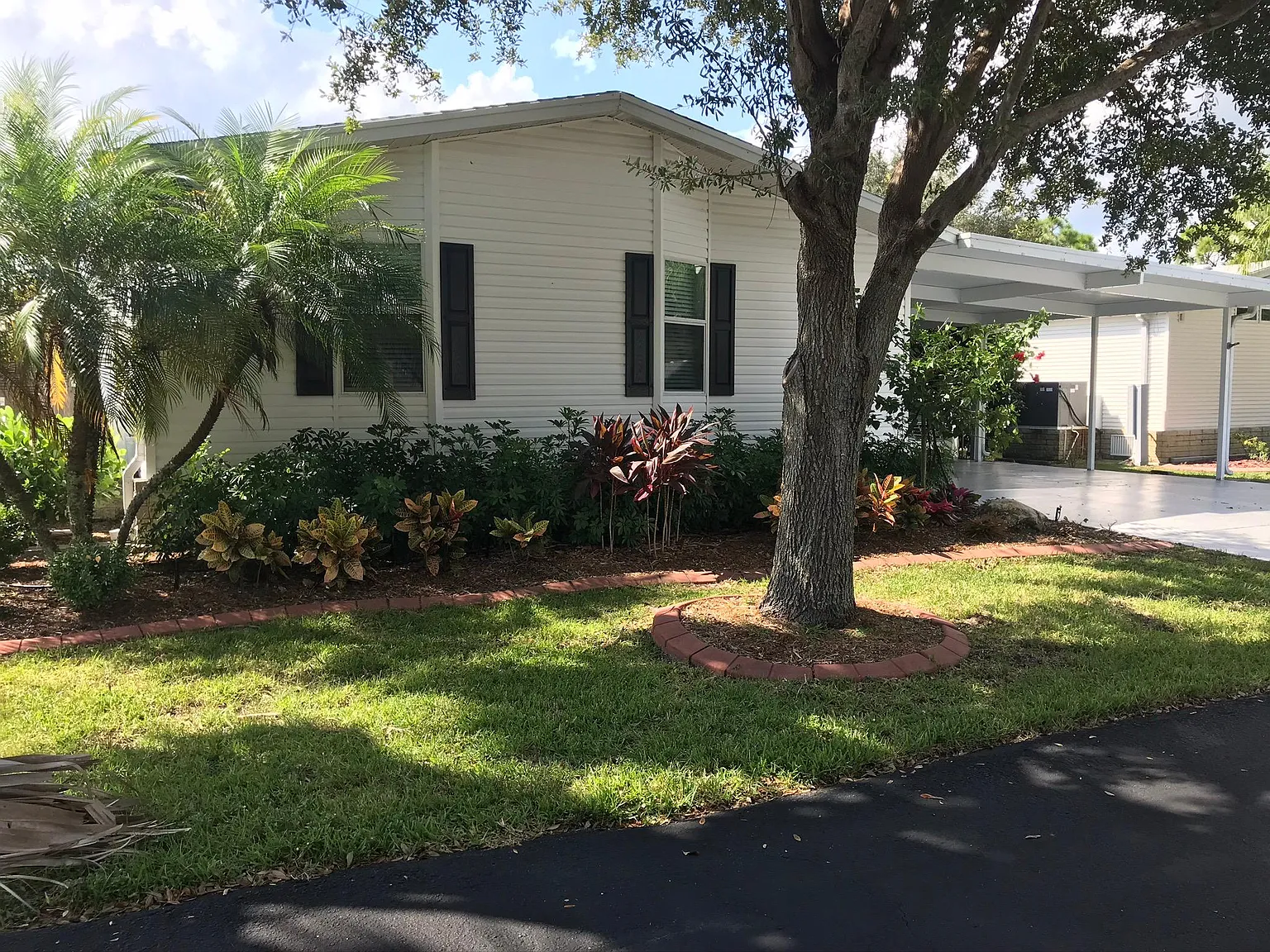 2 bed, 1898 sqft, $1,600 — Photo 1