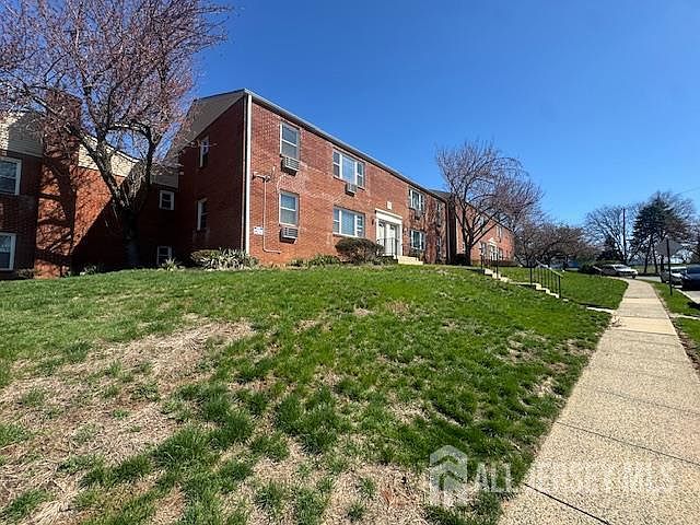 1st image of 88 Fox Rd APT 4A
