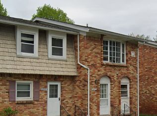 2571 Kingstowne Dr #1, Walled Lake, MI 48390