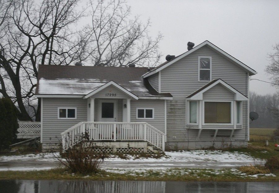 1st image of 17295 Apple Ave