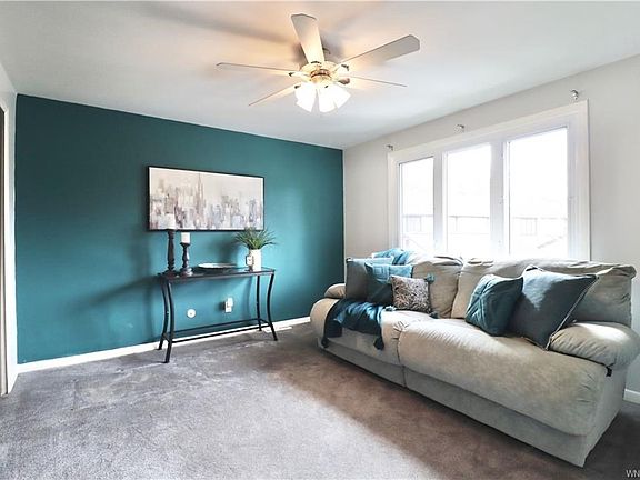 3rd image of 1651 Charlesgate Cir