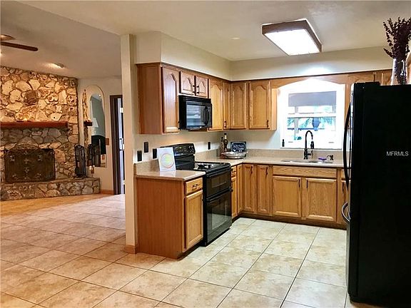 5th image of 1884 Lake Hill Cir