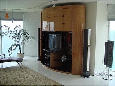 3rd image of 17555 Collins Ave APT 3701