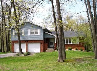 1068 Hickory Knls, Galesburg, IL 61401