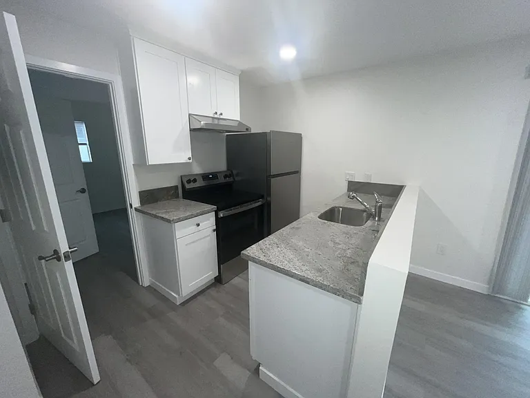 1875 Julian Ave #3 — Photo 2