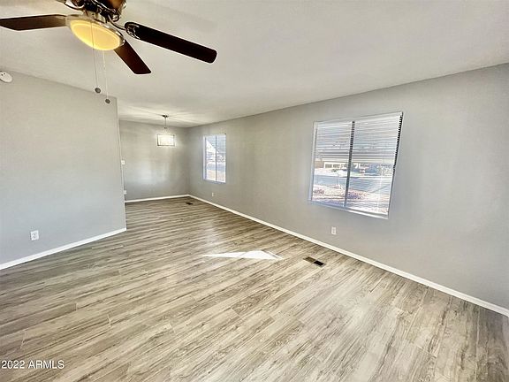 4th image of 5436 E Arbor Ave
