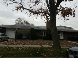 8321 Gross Point Rd, Morton Grove, IL 60053