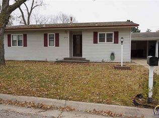 6714 SW Fairdale Dr, Topeka, KS 66619