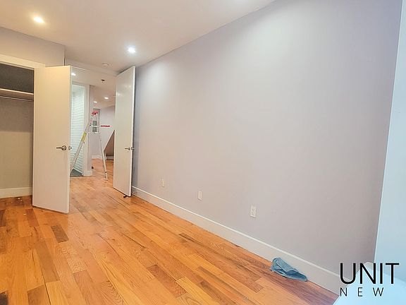 2nd image of 586 Bainbridge St #1B