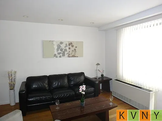 Rented by KVNY Soho | media 32