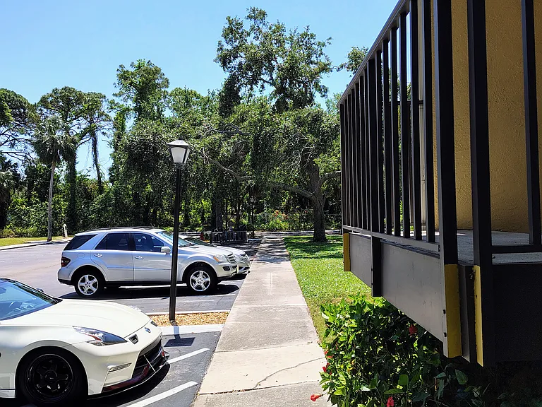 right side view from front door