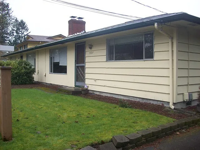 9725-27 Lake Steilacoom Dr SW — Photo 4